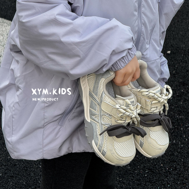 Gyerekeknek szóló sportcipő, könnyű, felsőrész mikrofibra + háló, Velcro zárás, gumi talp