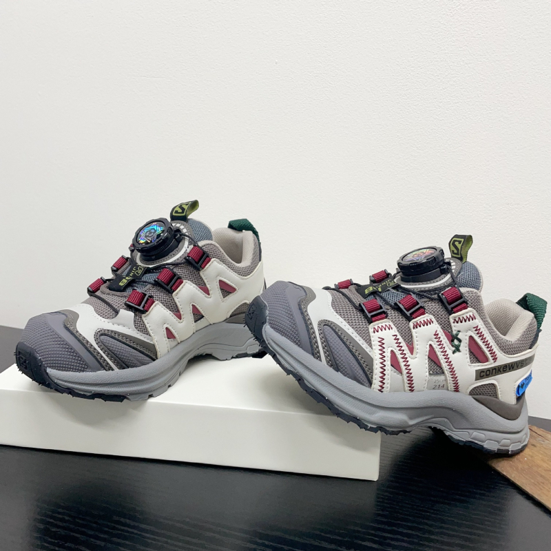 Gyerekeknek szóló fűzős sportcipő blokk mintával, ultrafiber felsőrész, gumírozott talp, forgó fűzőkkel, uniszex, 4–16 évesek, tavasz