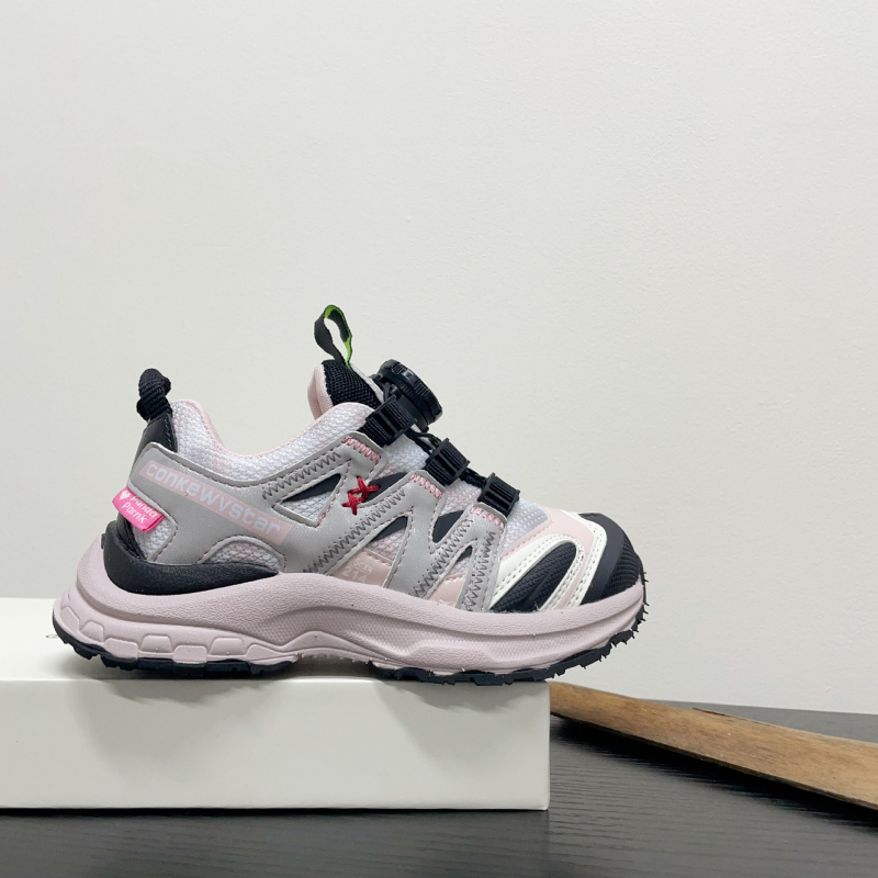 Gyerekeknek szóló fűzős sportcipő blokk mintával, ultrafiber felsőrész, gumírozott talp, forgó fűzőkkel, uniszex, 4–16 évesek, tavasz