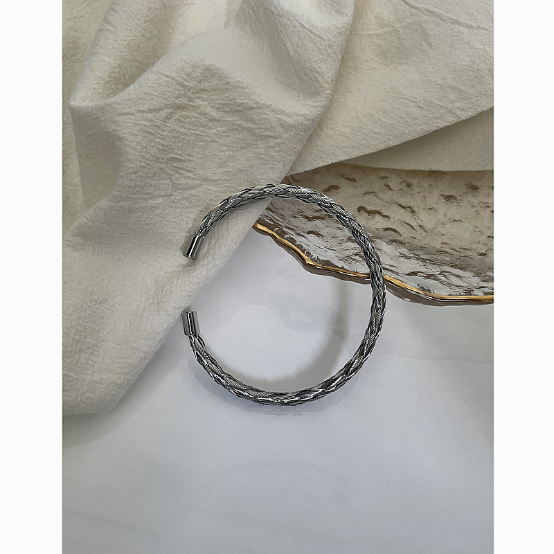 Гривна – титанов стомана, унисекс моден OL стил, геометричен дизайн, Garg