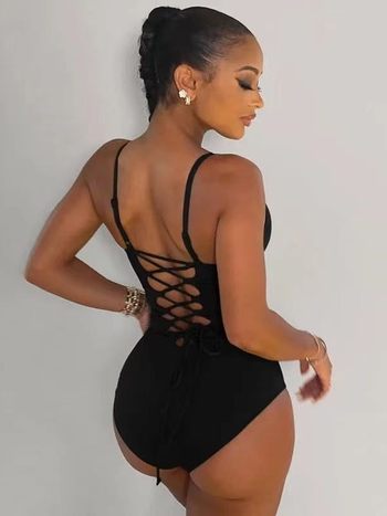 Costum de baie întreg cu spate deschis, fără bretele, culoare solidă, Milk Silk material, 90% poliester, 110 g/m²