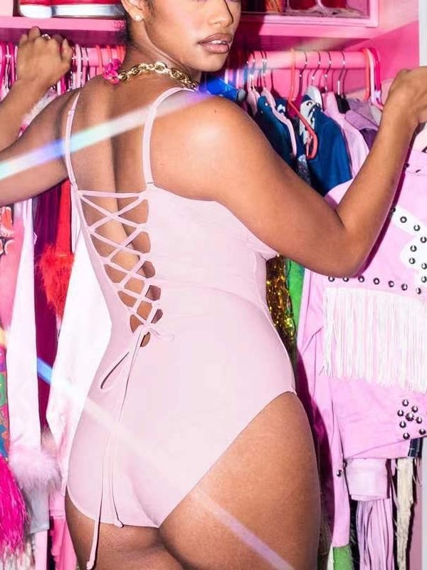 Costum de baie întreg cu spate deschis, fără bretele, culoare solidă, Milk Silk material, 90% poliester, 110 g/m²