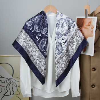 Négyzet alakú szatén kendő – nyomtatott retro művészeti motívummal, nyári napvédelem, utazási kiegészítő