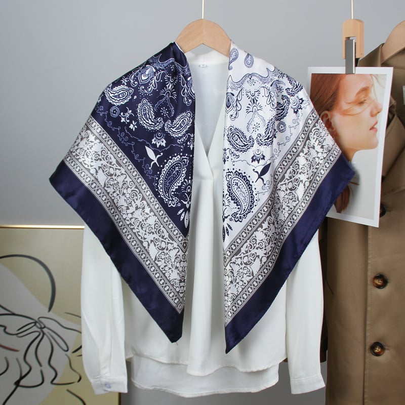 Négyzet alakú szatén kendő – nyomtatott retro művészeti motívummal, nyári napvédelem, utazási kiegészítő