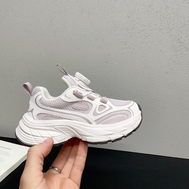 Gyerekeknek készült sportcipő forgó gombos záródással, lélegző felsőrész szuper rostból, gumírozott talp, színes dizájn, tavasz 2026