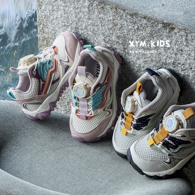 Gyerekeknek szóló sportcipők forgócsattal, ultrafiber felsőrész, légáteresztő mesh, gumi talp, uniszex 4–16 év