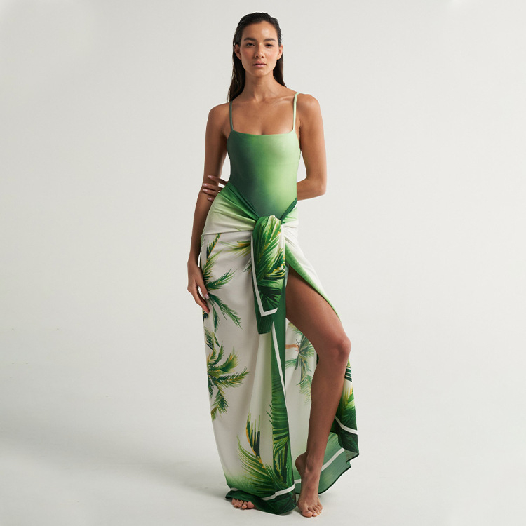 Costum de baie întreg, uscat rapid, croială strânsă, elasticitate ridicată, 90% nylon, căptușeală poliester 85%