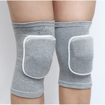 O'Neill Qui vastagított habos térdvédők tánchoz, röplabdához és görkorcsolázáshoz, felnőtteknek (Márka: O'Neill Qui; Védett részek: térd; Kategória: térdvédő; Sportok: kültéri sportok és fitnesz; Célközönség: felnőttek)