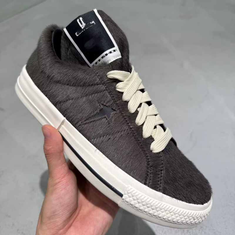 Ugodne casual tenisice od prave kože, s vezanjem, okruglom vrhom, niski potplat 1–3 cm, srednji gornji dio 3–7 cm