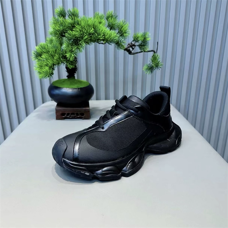 Muške tenisice tip dad shoes, prozračni mrežasti gornji dio, vezanje, sve sezone, niski potplat 1–3 cm, potplat od gume-pjene