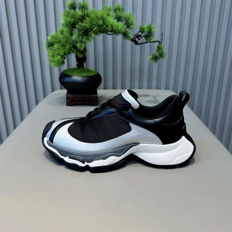 Muške tenisice tip dad shoes, prozračni mrežasti gornji dio, vezanje, sve sezone, niski potplat 1–3 cm, potplat od gume-pjene