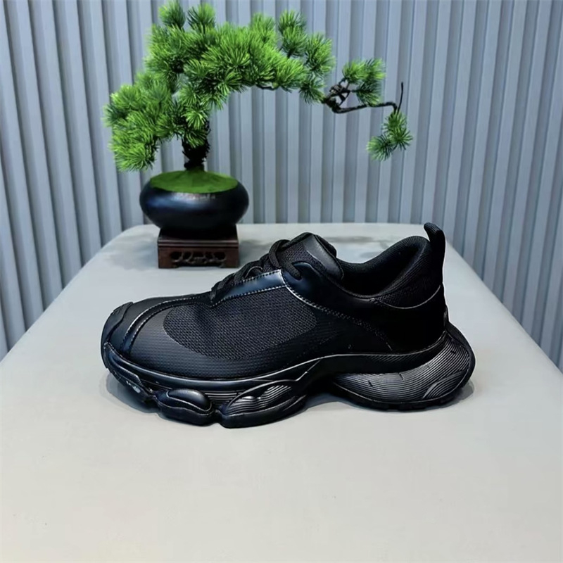 Muške tenisice tip dad shoes, prozračni mrežasti gornji dio, vezanje, sve sezone, niski potplat 1–3 cm, potplat od gume-pjene