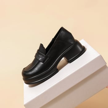 Πλατφορμ loafers με στρογγυλό нос, επάνω μέρος από γνήσιο δέρμα, επένδυση από δέρμα, καουτσούκ σόλα, μεσαίου ύψους χοντρός τετράγωνος τακούνι 3-5 εκ, σχέδιο ανύψωσης ύψους