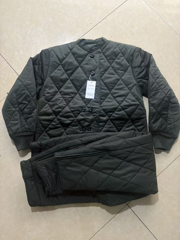 Uniszex edzői együttes: pamut‑kevert dzseki és nadrág, lélegző, meleg, kopásálló, nedvességelvezető