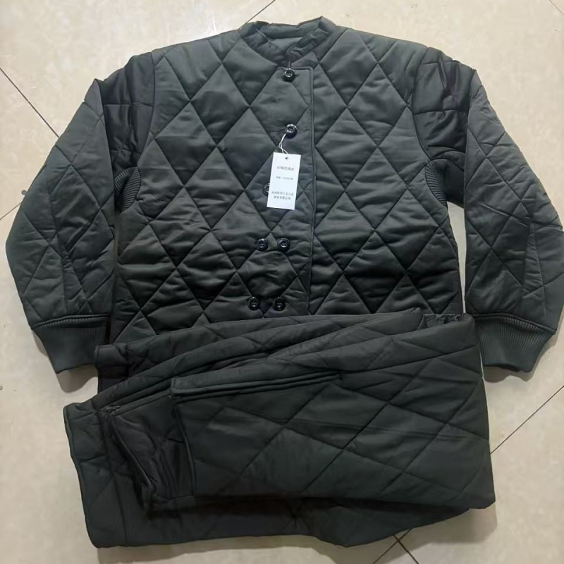 Uniszex edzői együttes: pamut‑kevert dzseki és nadrág, lélegző, meleg, kopásálló, nedvességelvezető