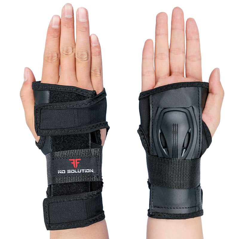 Többsportos csuklóvédő EVA anyagból: tenyér- és csuklóvédelmi rész síeléshez, görkorizáshoz és gördeszkázáshoz