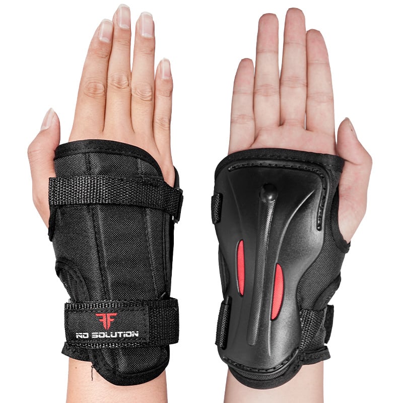 Többsportos csuklóvédő EVA anyagból: tenyér- és csuklóvédelmi rész síeléshez, görkorizáshoz és gördeszkázáshoz