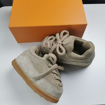 Adidași unisex, gleznă joasă, vârf rotund — partea superioară din piele, talpă din cauciuc, șireturi, înălțimea tocurilor 3–5 cm