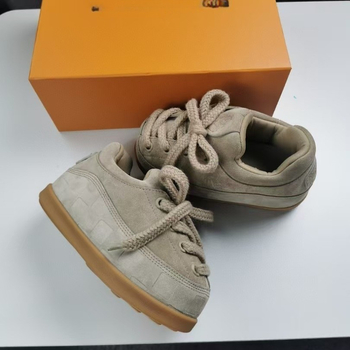 Adidași unisex, gleznă joasă, vârf rotund — partea superioară din piele, talpă din cauciuc, șireturi, înălțimea tocurilor 3–5 cm