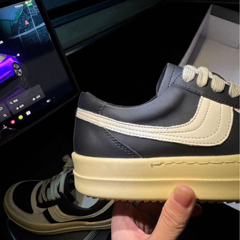 Uniszex alacsony szárú bőrcipő split bőr felsőrésszel, gumitalppal, 3-5 cm-es sarok, kerek orr