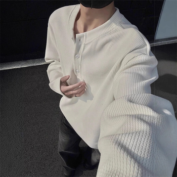 Henley μακρυμάνικη T-shirt με κουμπωτή λαιμόκοψη, χαλαρή γραμμή, πολυεστερική ανάμιξη