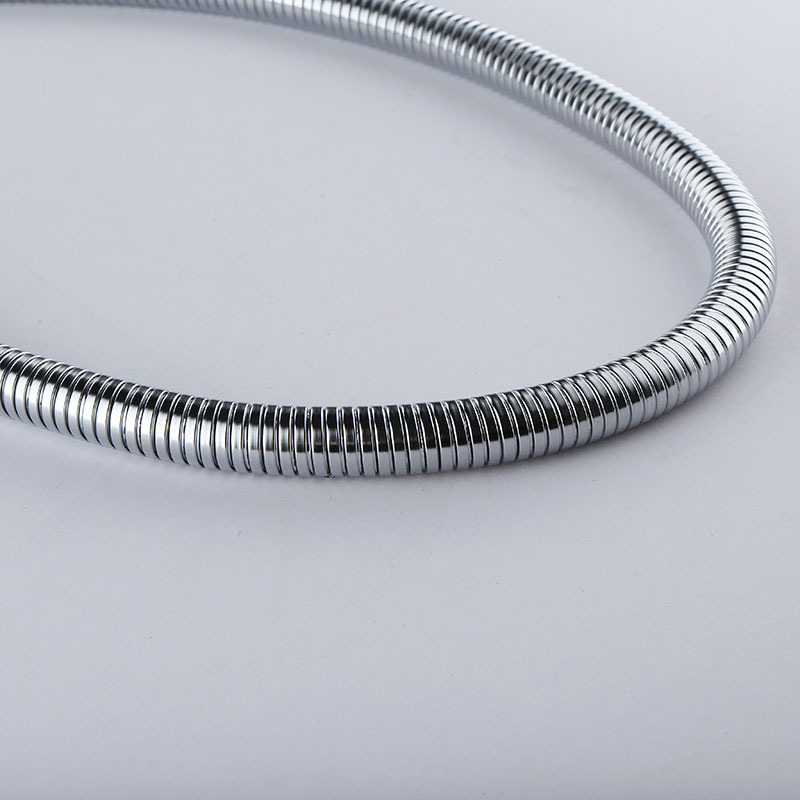 Ručni tuš šlauf, elektroplakiran nehrđajući čelik, otporan na eksplozije, EPDM unutarnja cijev s najlonskim vlaknom, radna temperatura 10–90°C, nominalni tlak 15 kg