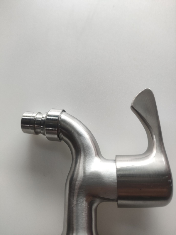 Slavina za perilicu rublja s povećanim dizajnom; jednostruka konstrukcija; tip jezgre ventila: drugi; certifikacija: nema; prilagodba nije moguća.