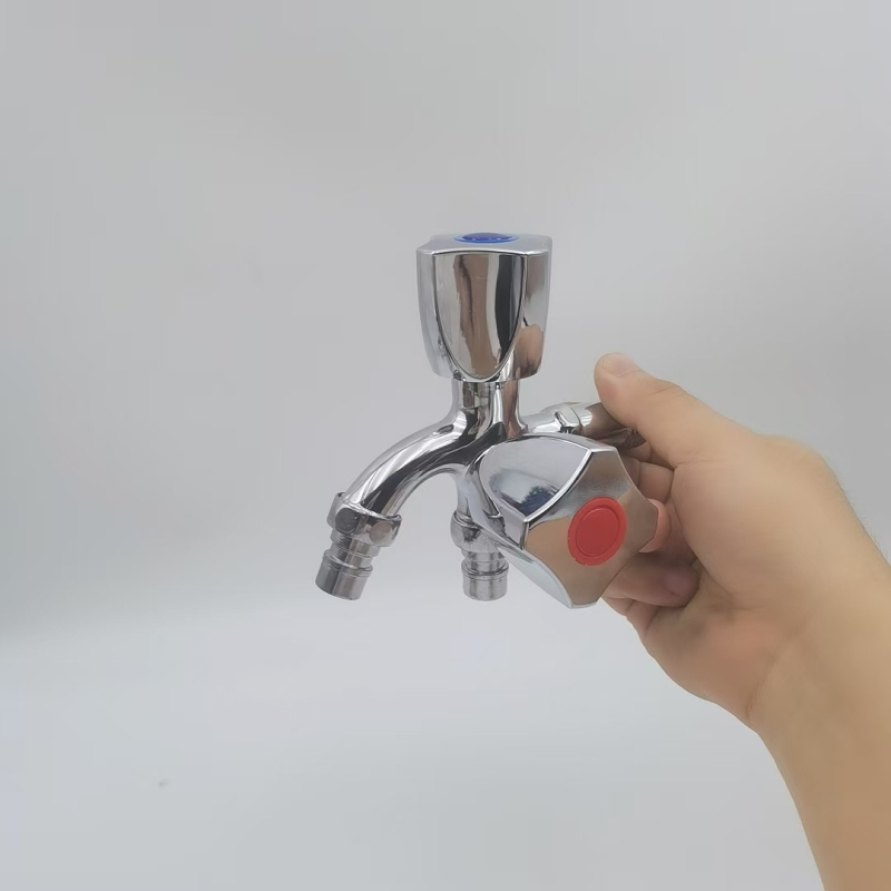 Robinet pentru mașina de spălat, montat în perete, cu două funcții și două ieșiri, miez de supapă din cupru, corp din aliaj de zinc, 0-90°C