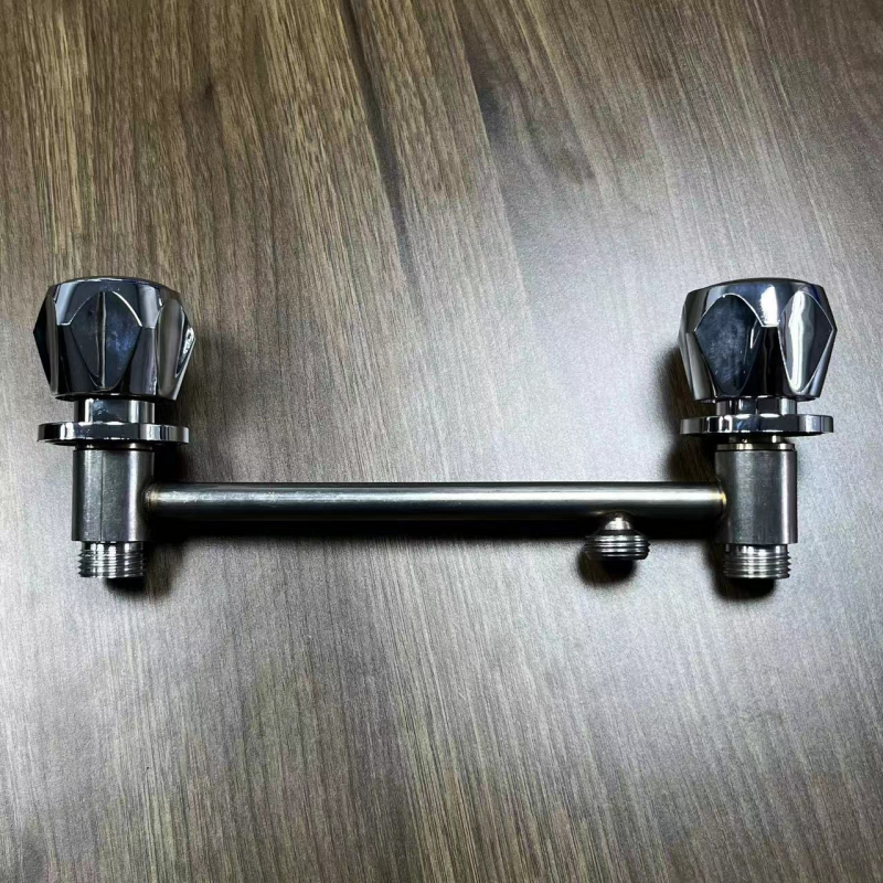 Robinet pentru bazin de baie pentru picioare, corp din cupru, miez ceramic al valvei, construcție duplex