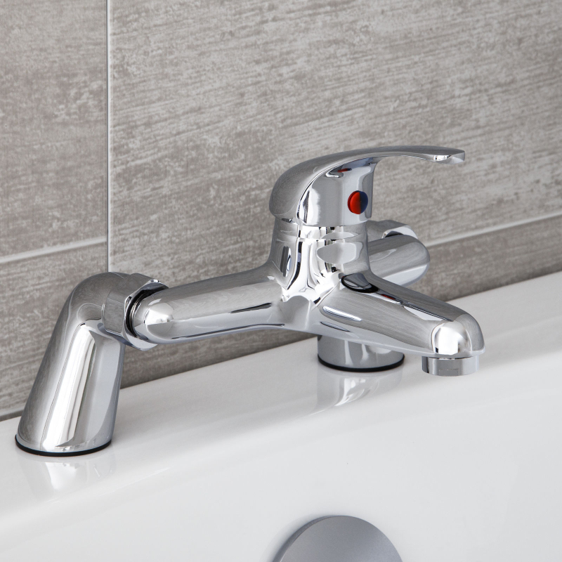 Zidni set slavina za kadu s trostrukim tušem, bakreno tijelo, keramički ventil, elektroplatinirani završni sloj — model 36262