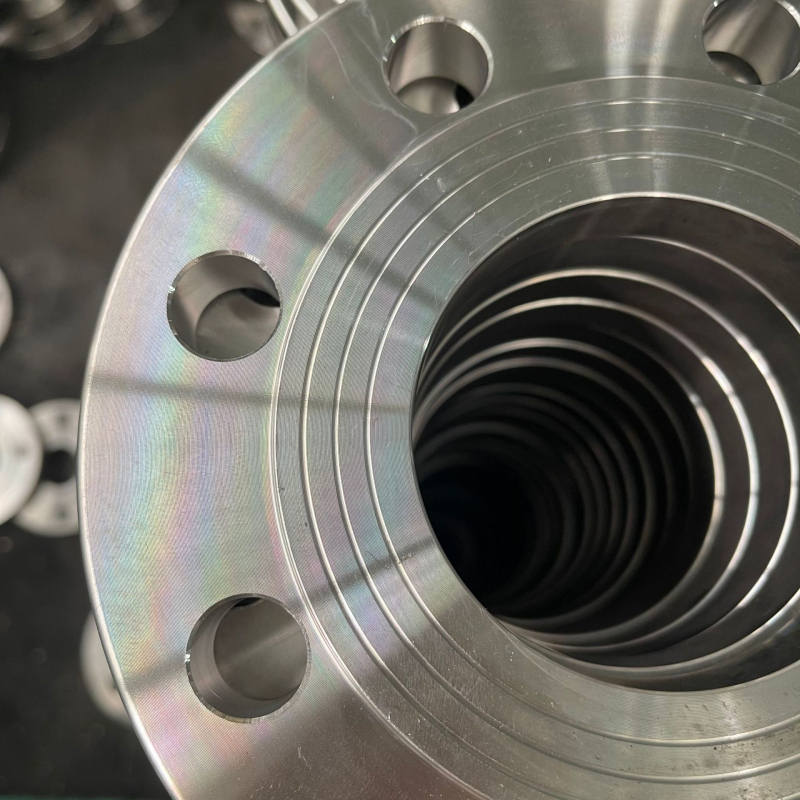 Hegesztett nyakú felnisz, szénacél, kereszttípus, hegesztési csatlakozás (Márka: Ausendick; Szabványok HG/T20592-2009 GB/T91)