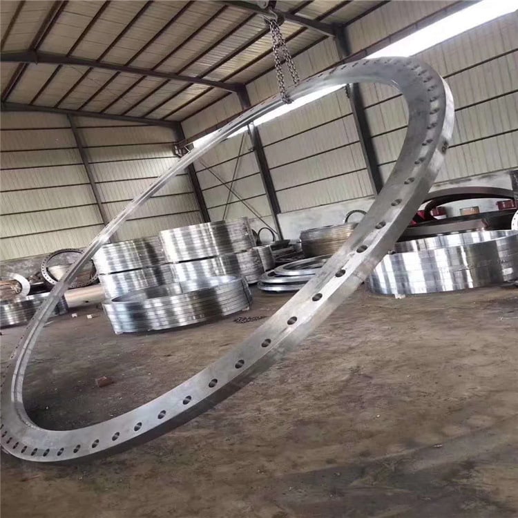 Priruba od nehrđajućeg čelika za zavarivanje, bočnog tipa, klasa A, dobra elastičnost