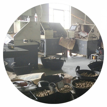 Zátka na potrubie s vnútorným aj vonkajším závitom, železo, priemer 20 mm, model 4