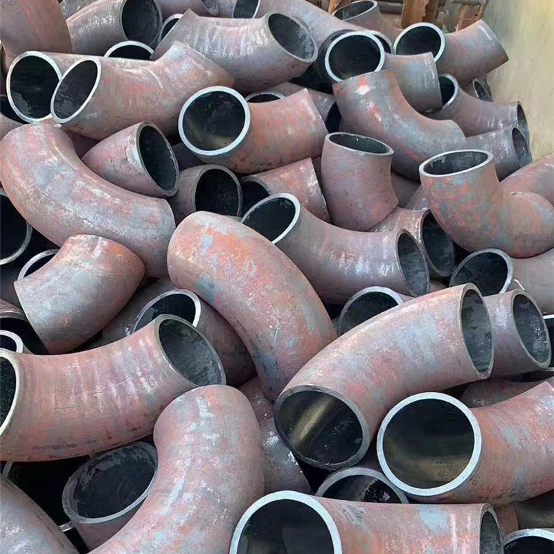 Ohyb z uhlíkovej ocele pre zváranie, butt-weld spoj, 90°/180° uhly, dobrá elasticita, odolnosť voči korózii a vysokému tlaku