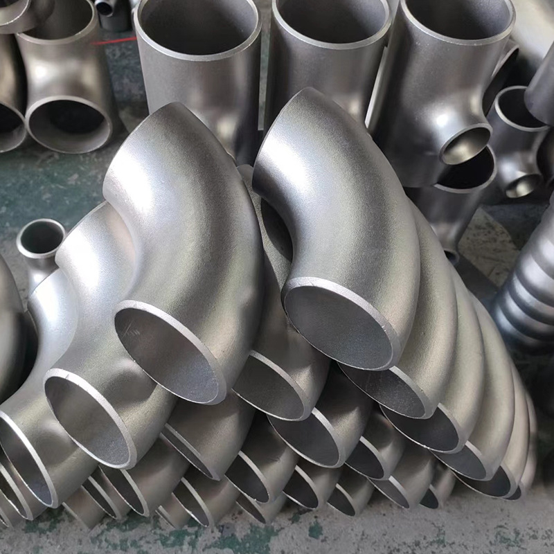 Uhol potrubia z uhlíkovej ocele, bezšvový, zváraný, odolný voči korózii a vysokému tlaku, Národný štandard, trieda 1