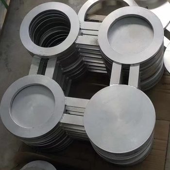 Nyolcas alakú tömítőlemez rozsdamentes acélból, 304, axiális típus, csatlakozás hegesztéssel, PTFE bevonatú tömítőgyűrű