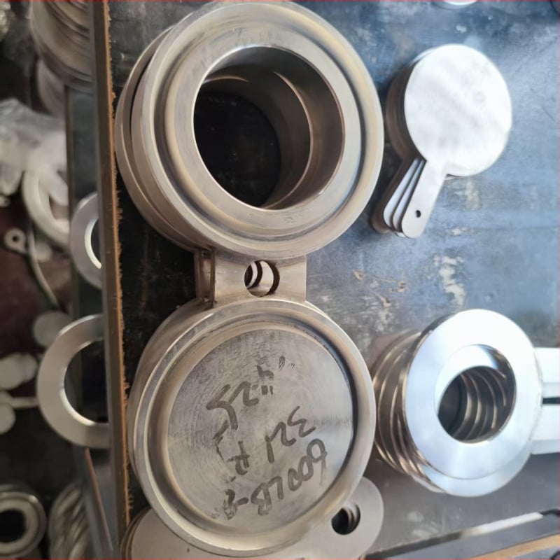 Nyolcas alakú tömítőlemez rozsdamentes acélból, 304, axiális típus, csatlakozás hegesztéssel, PTFE bevonatú tömítőgyűrű