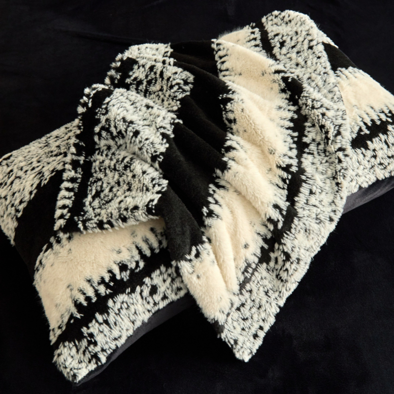 Tej velúr téli vastagított ágyneműkészlet — négy darabos, puha és meleg, bőrbarát, minimalist luxus stílus