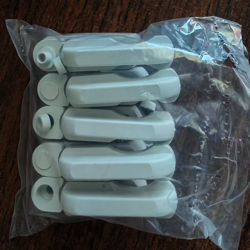 T-oblika brava za prozore, plastiko-metalna konstrukcija, zaštita od krađe, moderni minimalistički dizajn