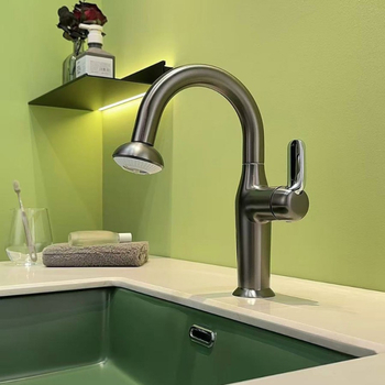 Robinet pentru chiuvetă pentru proiecte hoteliere și pensiune, stil retro, corp din aliaj de zinc, flux mixt, deschidere în spirală, finisaj electrogalvanic, miez de cupru