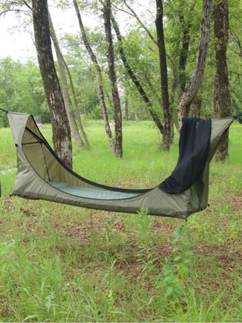 Vonkajšia hamaka stan tri v jednom – plochý kempingový set s prístreškom, sieťou proti komárom a nafukovacím matracom (celková nosnosť 150 kg; materiál povrchu hamaky: polyester; materiál rámu: železná tyč; prispôsobiteľné)