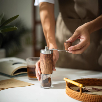 Elephant Star χειροκίνητος μύλος καφέ από ανοξείδωτο ατσάλι – φορητός, μοντέρνος μινιμαλιστικός σχεδιασμός για οικία, γραφείο και εξωτερικούς χώρους