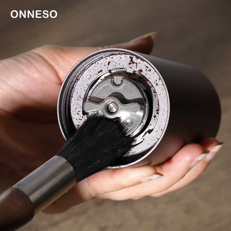 Četka za čišćenje strojeva za kavu – drvena, mekane dlačice, marka Wangshe/onneso, težina 33 g, izdano 2024