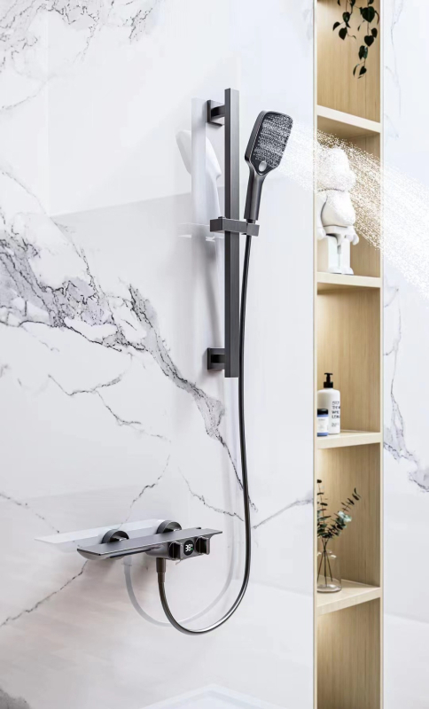 Set slavine za kadu s LED zaslonom (Bakreno tijelo; miješajući ventil; keramički jezgreni ventil; radna temperatura 0–80°C; promjer ulaza/izlaza 20,5 mm)