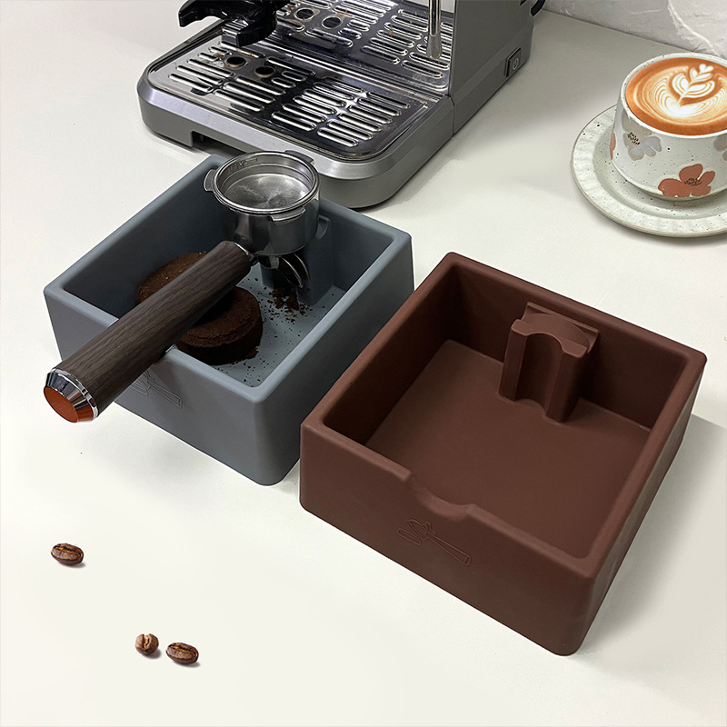 Kava dvostruki set: dozator za kavu, set za skladištenje, baza za ručku, silikonska podloga za pritisk i knock box • Materijal: ABS za prehranu • Stil: moderni minimalistički