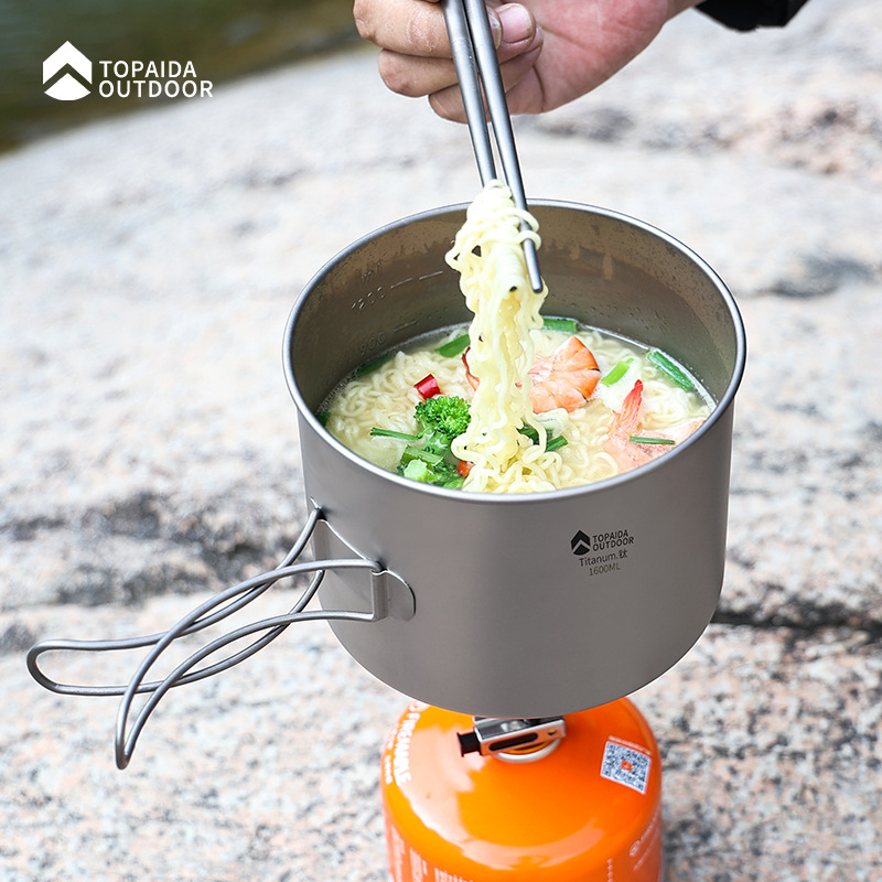 Vanjska titan posuda za kampiranje — ultra lagana, sklopiva, čisti titan; za 1–2 osobe; s logom