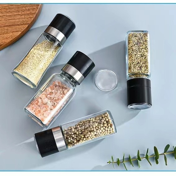 Τετράγωνη φιάλη καρυκευμάτων με μύλο πιπεριού, γυάλινο σώμα, κατάλληλη για στερεές καρυκεύσεις, οικιακή χρήση, δυνατότητα εκτύπωσης λογοτύπου