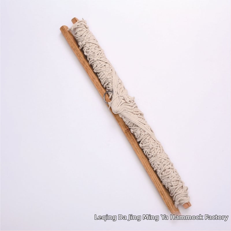 Хамак от памучно въже за вътрешно и външно ползване; максимален товар 130 кг; без стойка