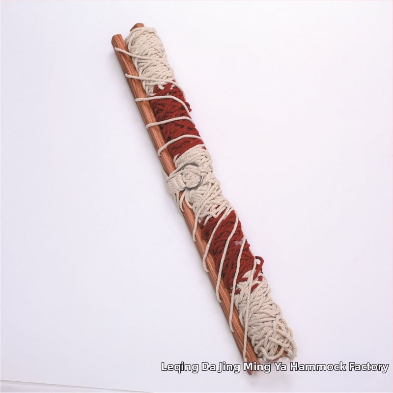 Хамак от памучно въже за вътрешно и външно ползване; максимален товар 130 кг; без стойка