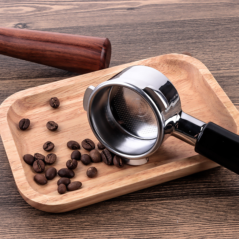 Λαβή μηχανής καφέ – μάρκα: l-beans; ηλεκτροπλατίωση επιφάνειας; συστατικά: λαβή καφέ; κυκλοφόρησε: Καλοκαίρι 2021; υποστηρίζει εξατομίκευση